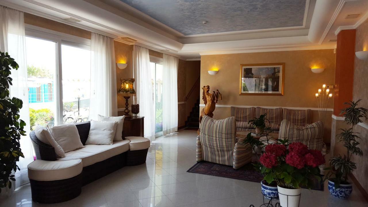 Hotel Righetto Fronte Mare Cavallino-Treporti Exterior photo